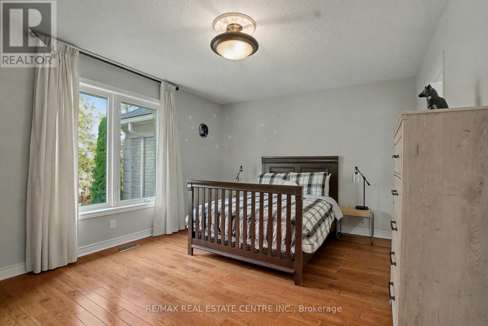 4220 Ennisclare Drive, Milton, Ontario  N0B 2K0 - Photo 21 - W13088030