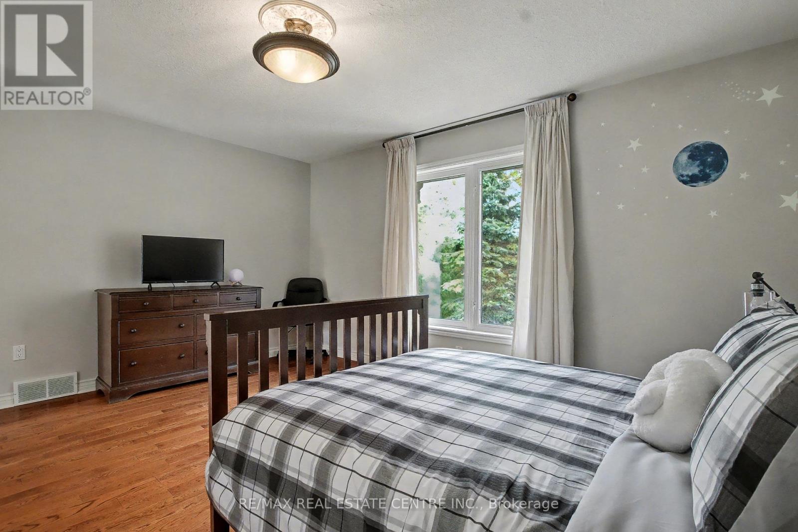4220 Ennisclare Drive, Milton, Ontario  N0B 2K0 - Photo 22 - W13088030
