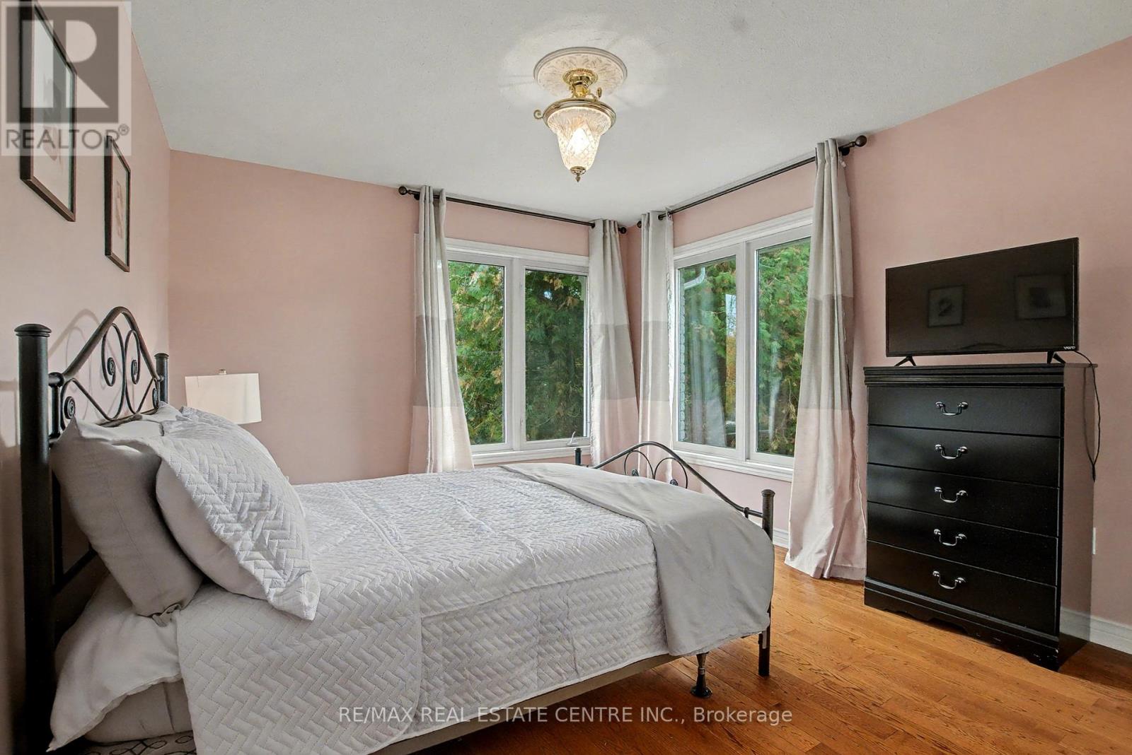 4220 Ennisclare Drive, Milton, Ontario  N0B 2K0 - Photo 23 - W13088030