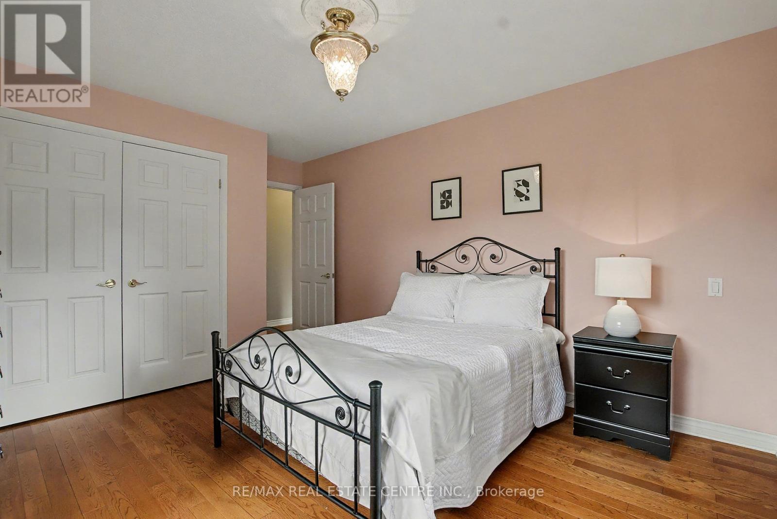 4220 Ennisclare Drive, Milton, Ontario  N0B 2K0 - Photo 24 - W13088030