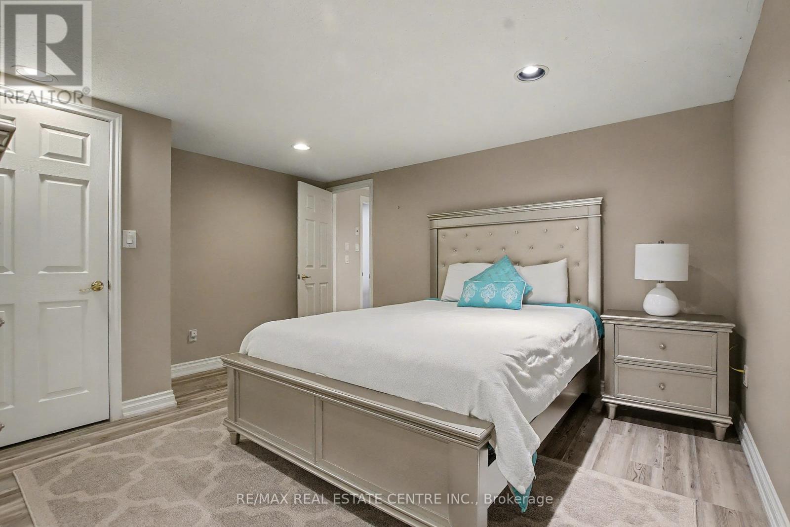 4220 Ennisclare Drive, Milton, Ontario  N0B 2K0 - Photo 29 - W13088030