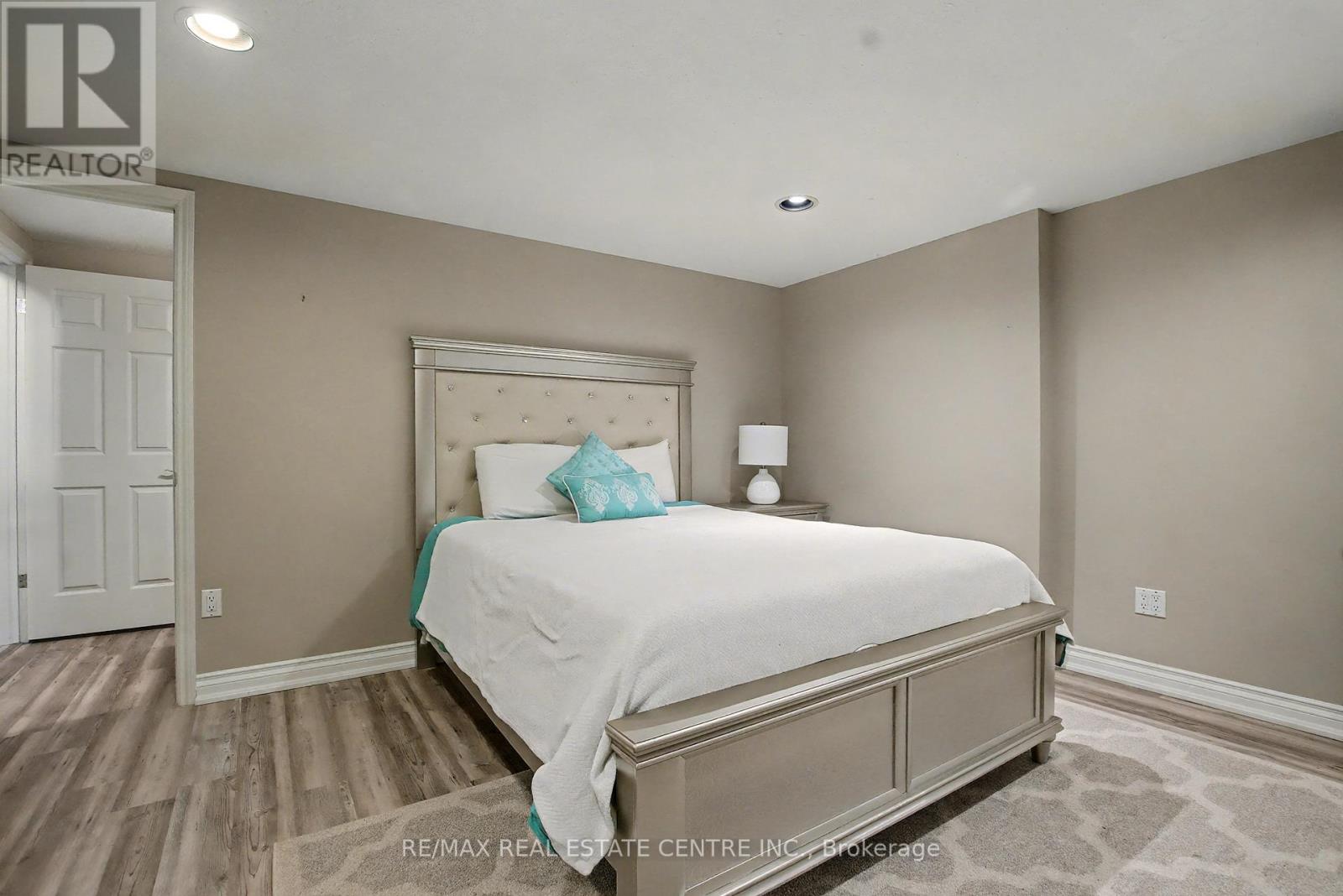 4220 Ennisclare Drive, Milton, Ontario  N0B 2K0 - Photo 30 - W13088030