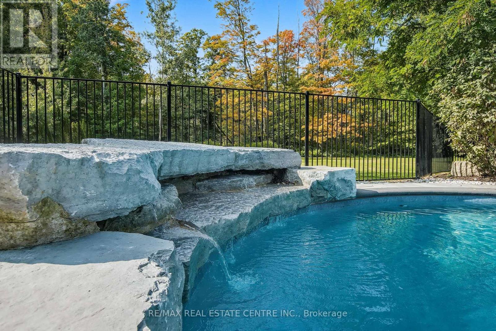 4220 Ennisclare Drive, Milton, Ontario  N0B 2K0 - Photo 39 - W13088030