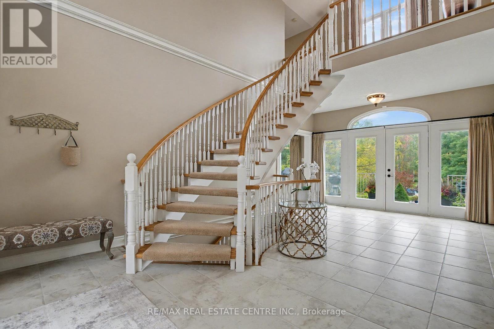 4220 Ennisclare Drive, Milton, Ontario  N0B 2K0 - Photo 6 - W13088030
