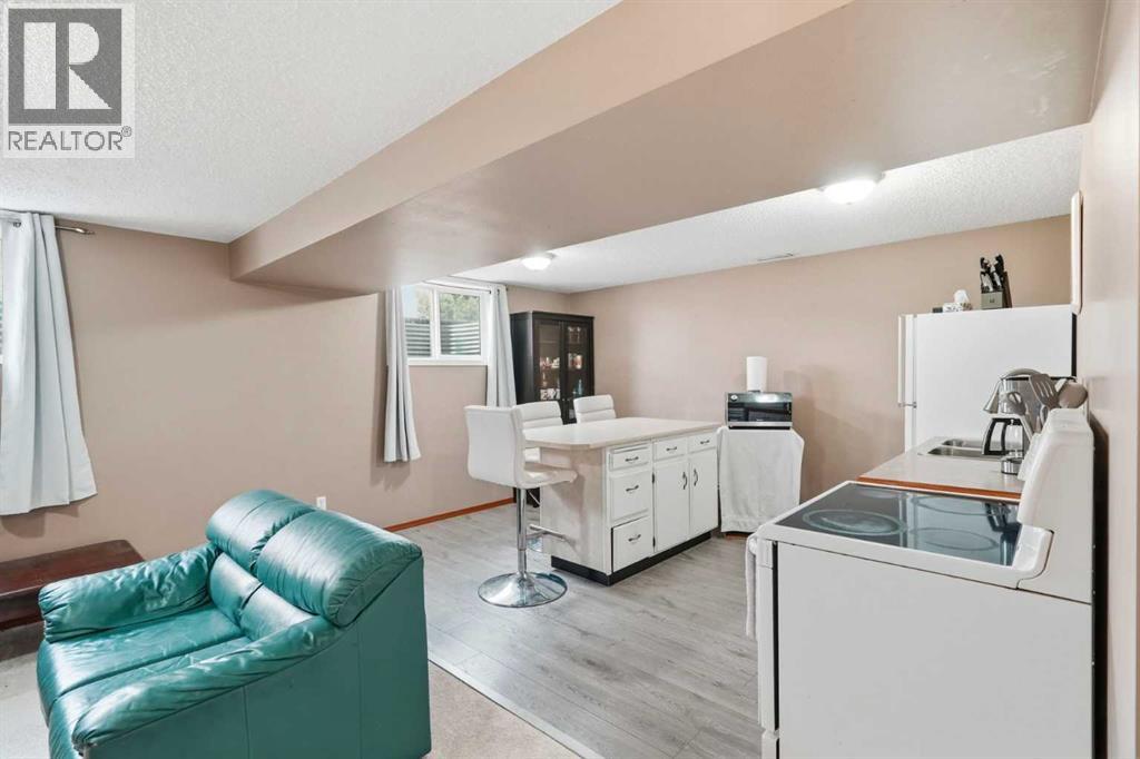 138 Midcrest Crescent SE, Calgary, Alberta  T2X 1B6 - Photo 21 - A2304491