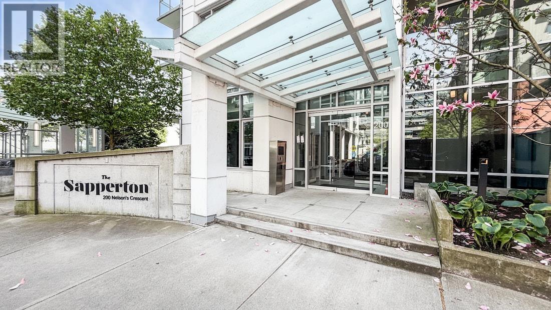 105 200 Nelson's Crescent, New Westminster, British Columbia  V3L 0H4 - Photo 1 - R3119693