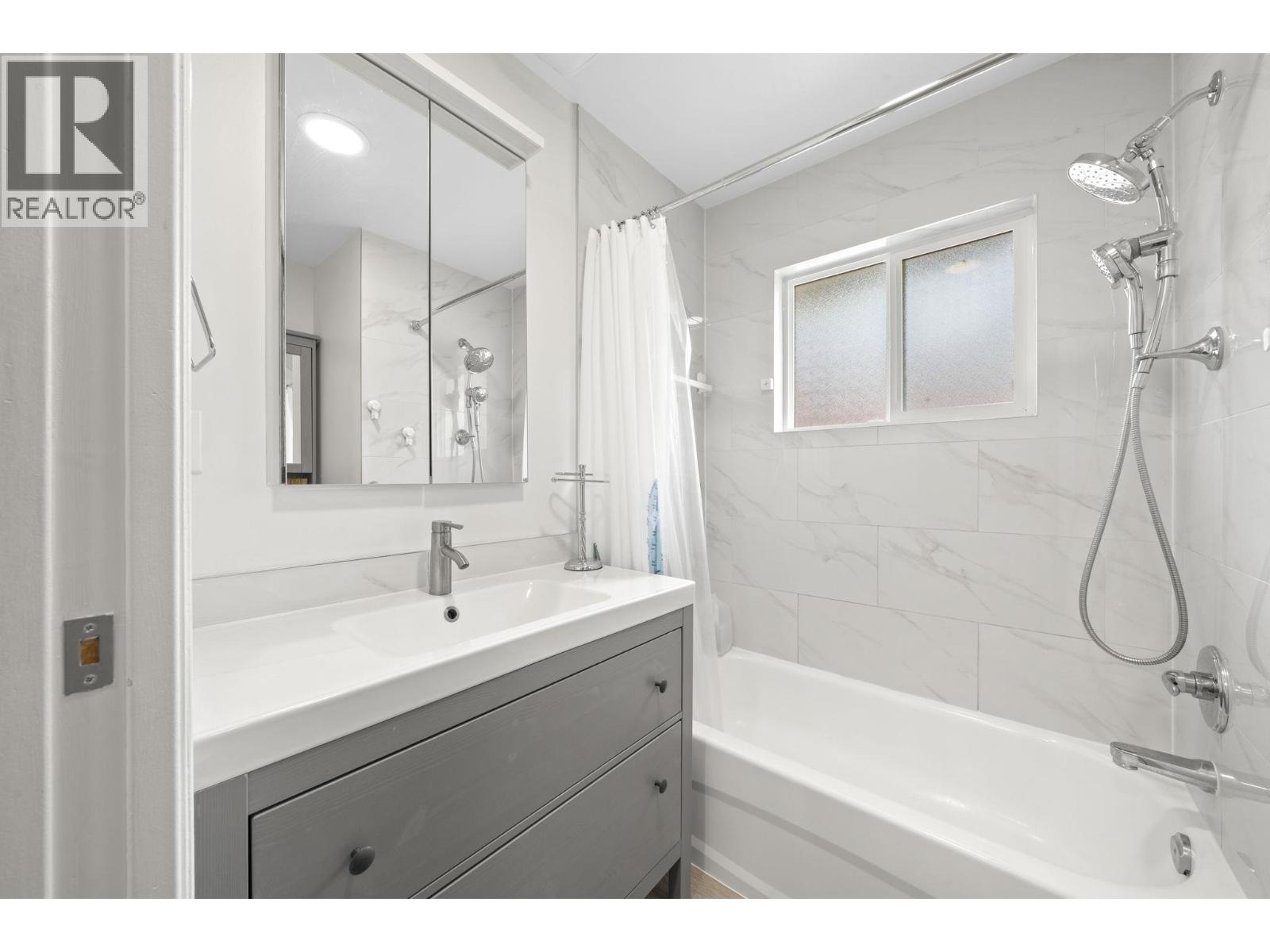 3444 Church Street, North Vancouver, British Columbia  V7K 2L4 - Photo 16 - R3120004