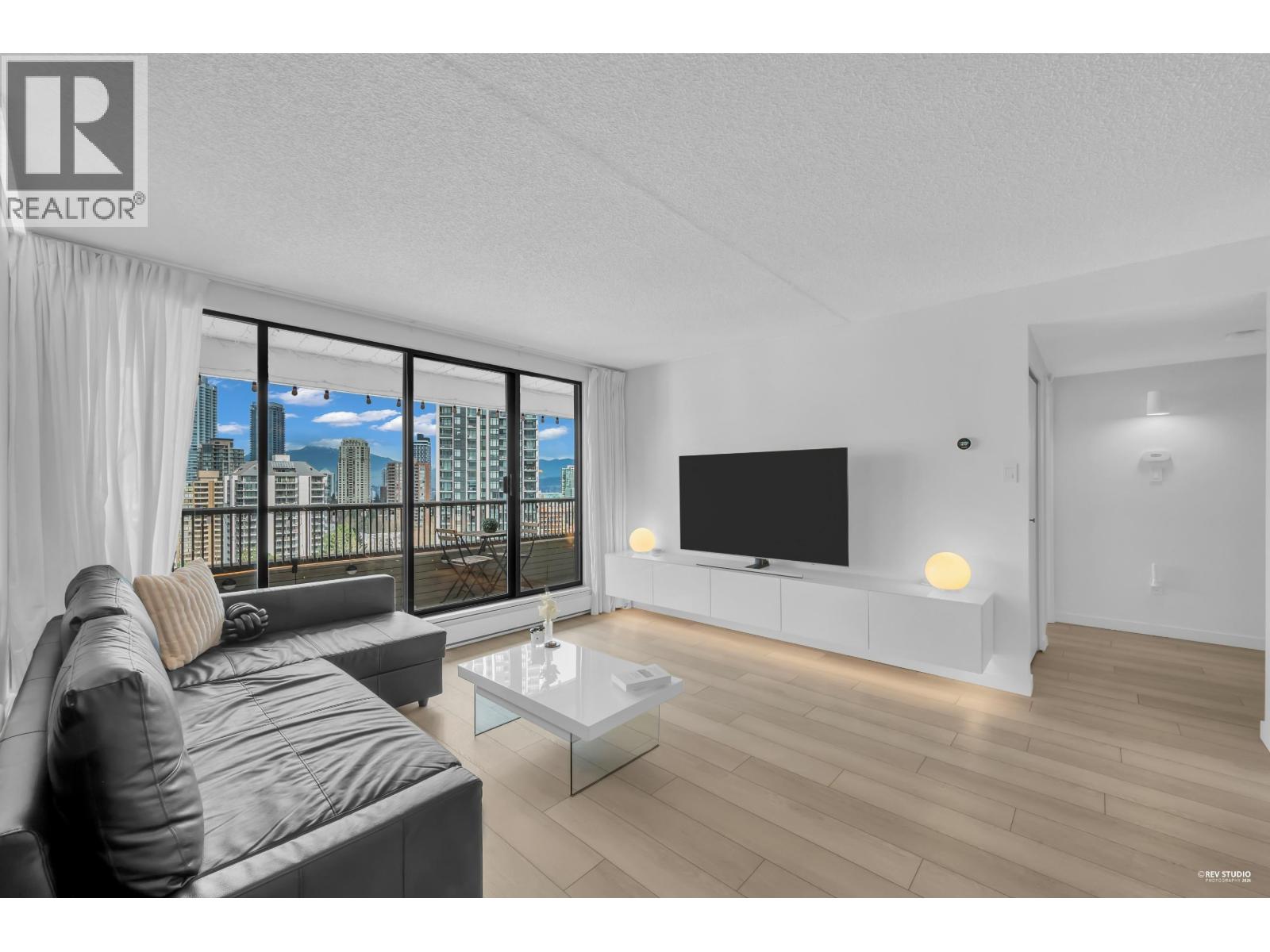 1703 6595 Willingdon Avenue, Burnaby, British Columbia  V5H 4E5 - Photo 2 - R3105605