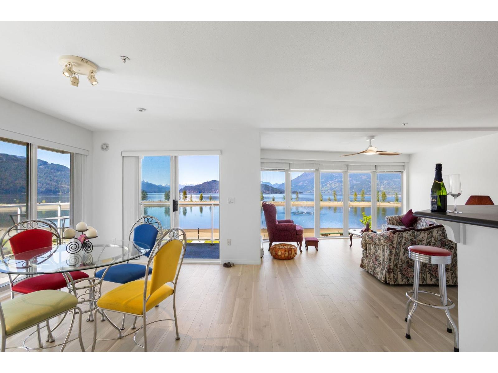 315 328 Esplanade Avenue, Harrison Hot Springs, Harrison Hot Springs, British Columbia  V0M 1K0 - Photo 2 - R3119906