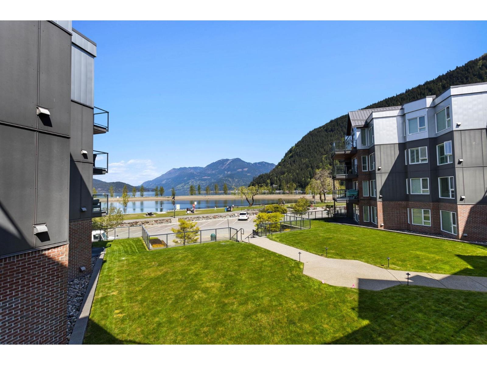 214 378 Esplanade Avenue, Harrison Hot Springs, Harrison Hot Springs, British Columbia  V0M 1A3 - Photo 8 - R3118510