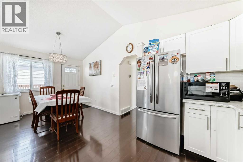 38 San Diego Way NE, Calgary, Alberta  T1Y 7A4 - Photo 8 - A2307988