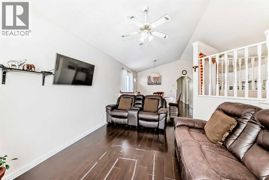 38 San Diego Way NE, Calgary, Alberta  T1Y 7A4 - Photo 15 - A2307988
