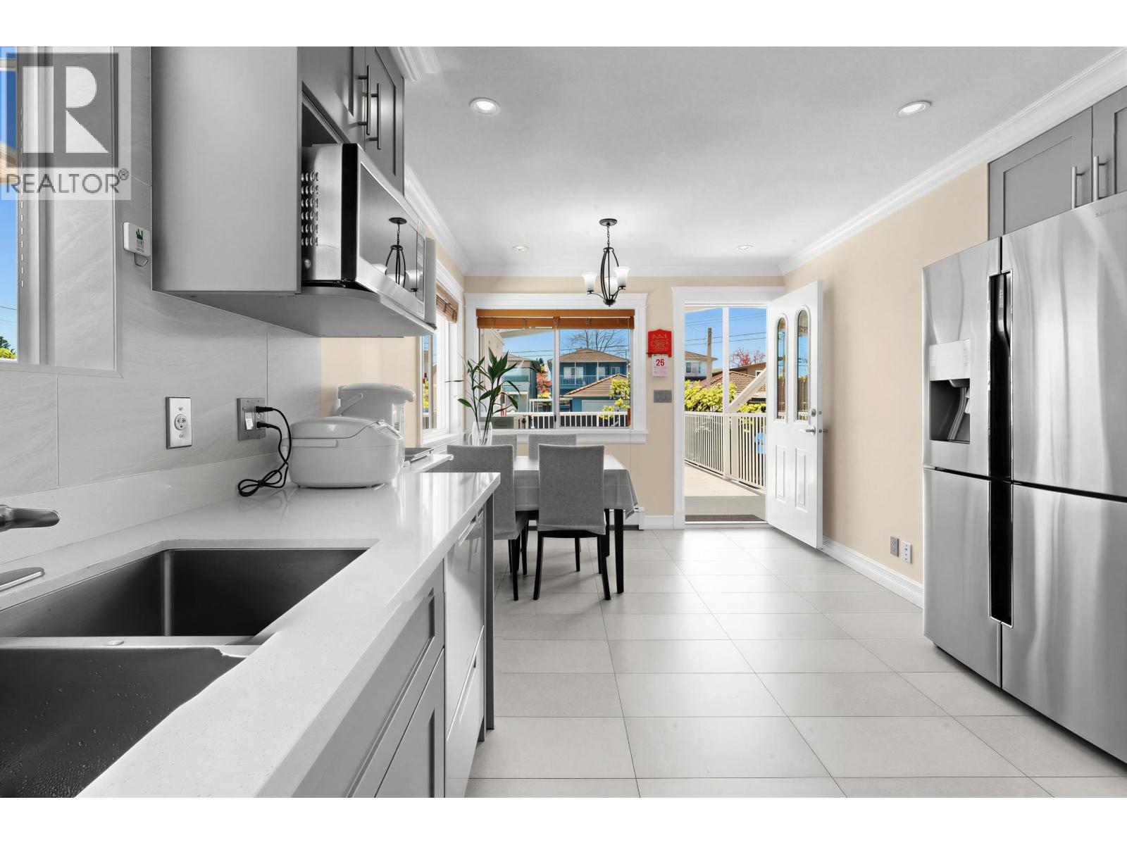 2166 E 39th Avenue, Vancouver, British Columbia  V5P 1H7 - Photo 16 - R3118815