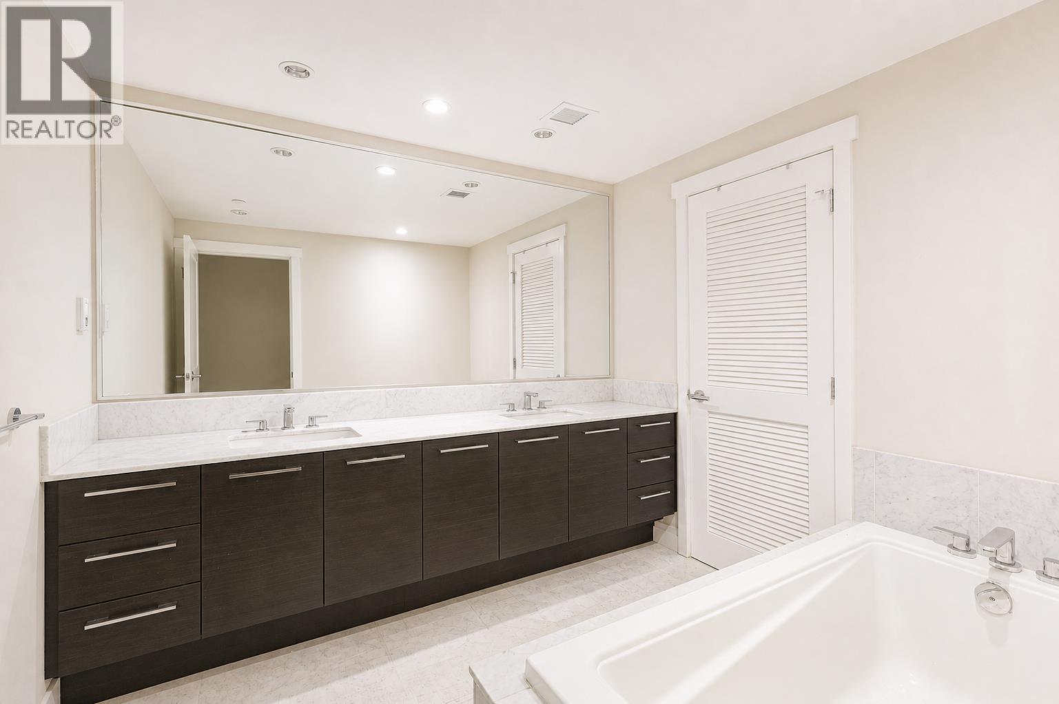 302 5868 Agronomy Road, Vancouver, British Columbia  V6T 0B5 - Photo 14 - R3119176