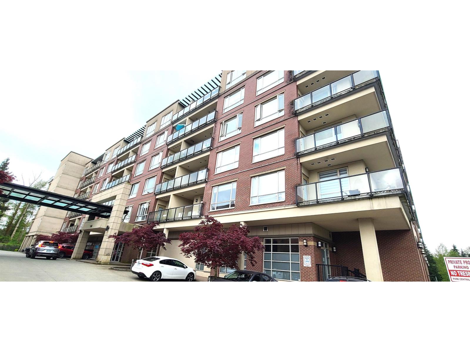 518 14333 104 AVENUE, Surrey, British Columbia