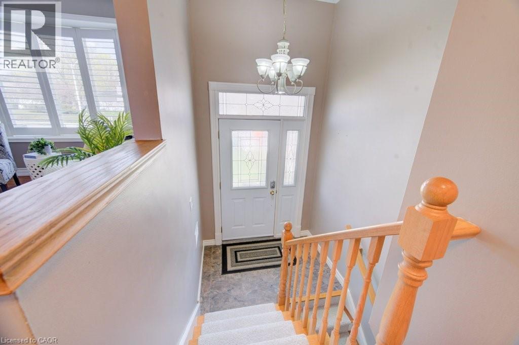 682 Glen Forrest Boulevard, Waterloo, Ontario  N2L 4K6 - Photo 3 - 40823335