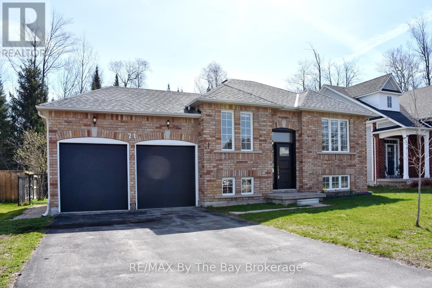 21 NORTHWOOD DRIVE, Wasaga Beach, Ontario