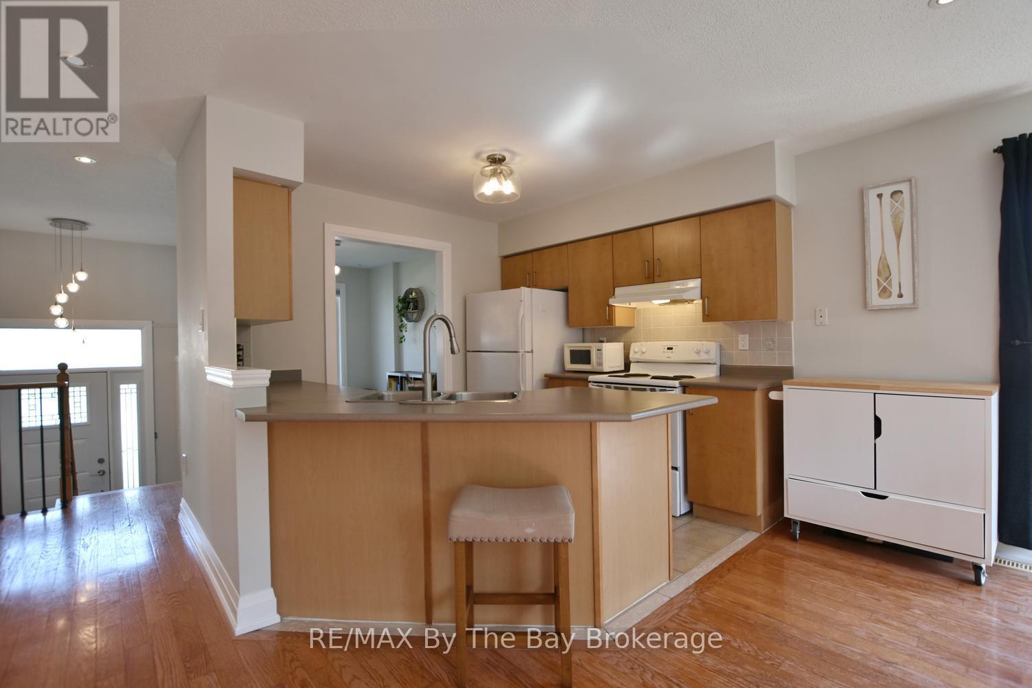 21 Northwood Drive, Wasaga Beach, Ontario  L9Z 3B5 - Photo 13 - S13088134