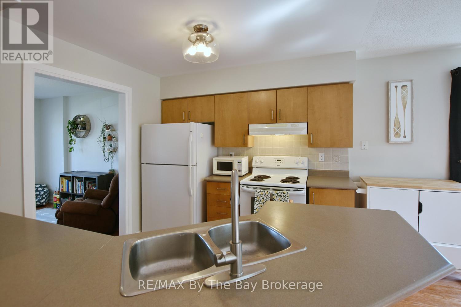 21 Northwood Drive, Wasaga Beach, Ontario  L9Z 3B5 - Photo 15 - S13088134