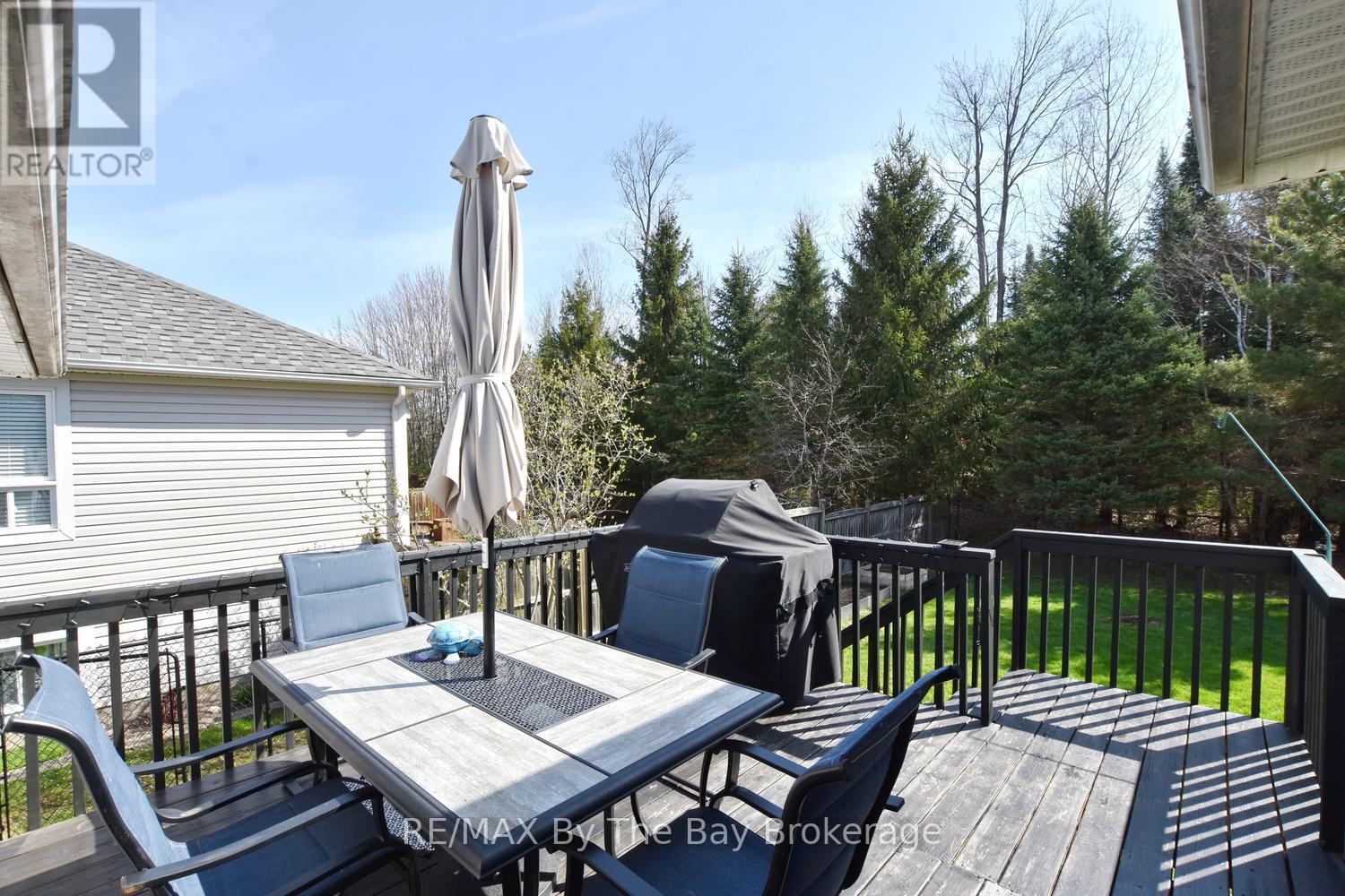 21 Northwood Drive, Wasaga Beach, Ontario  L9Z 3B5 - Photo 4 - S13088134