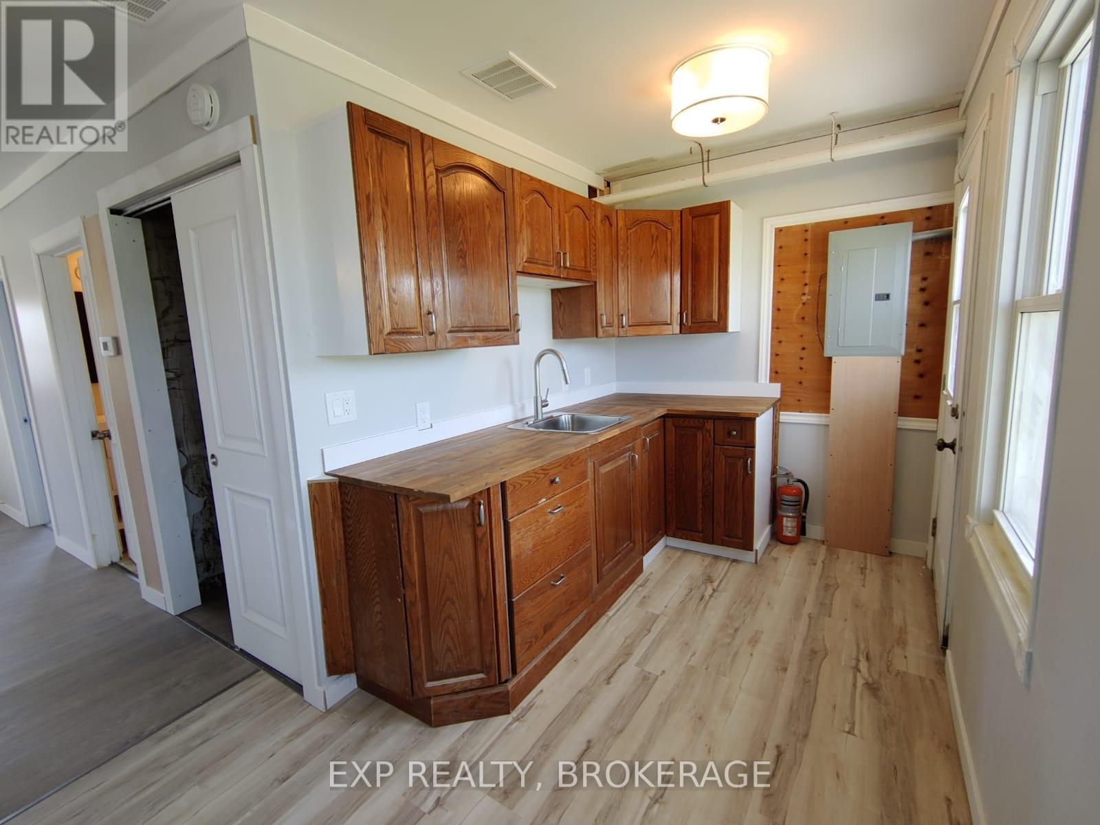 14 Louis Street, Brockville, Ontario  K6V 4H5 - Photo 6 - X13088116