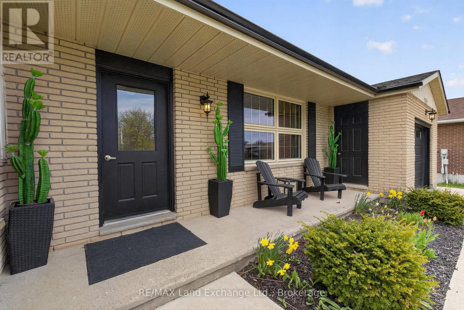 752 Palmateer Drive, Kincardine, Ontario  N2Z 1R8 - Photo 3 - X13088126