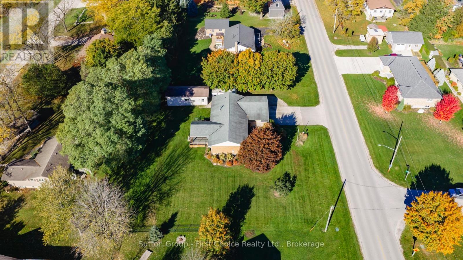 10 Bayfield Street E, Huron East, Ontario  N0K 1G0 - Photo 4 - X13088184