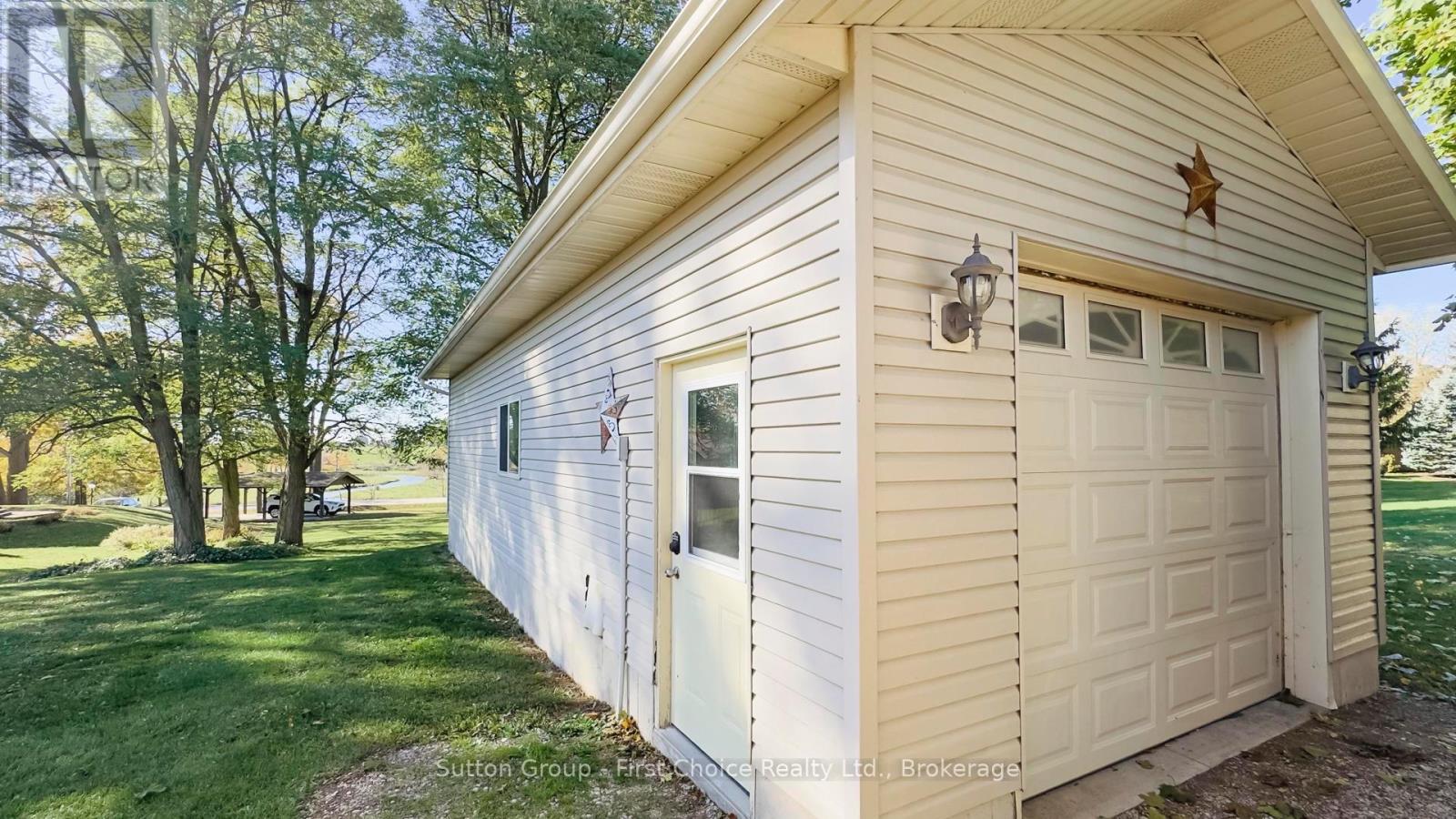 10 Bayfield Street E, Huron East, Ontario  N0K 1G0 - Photo 47 - X13088184