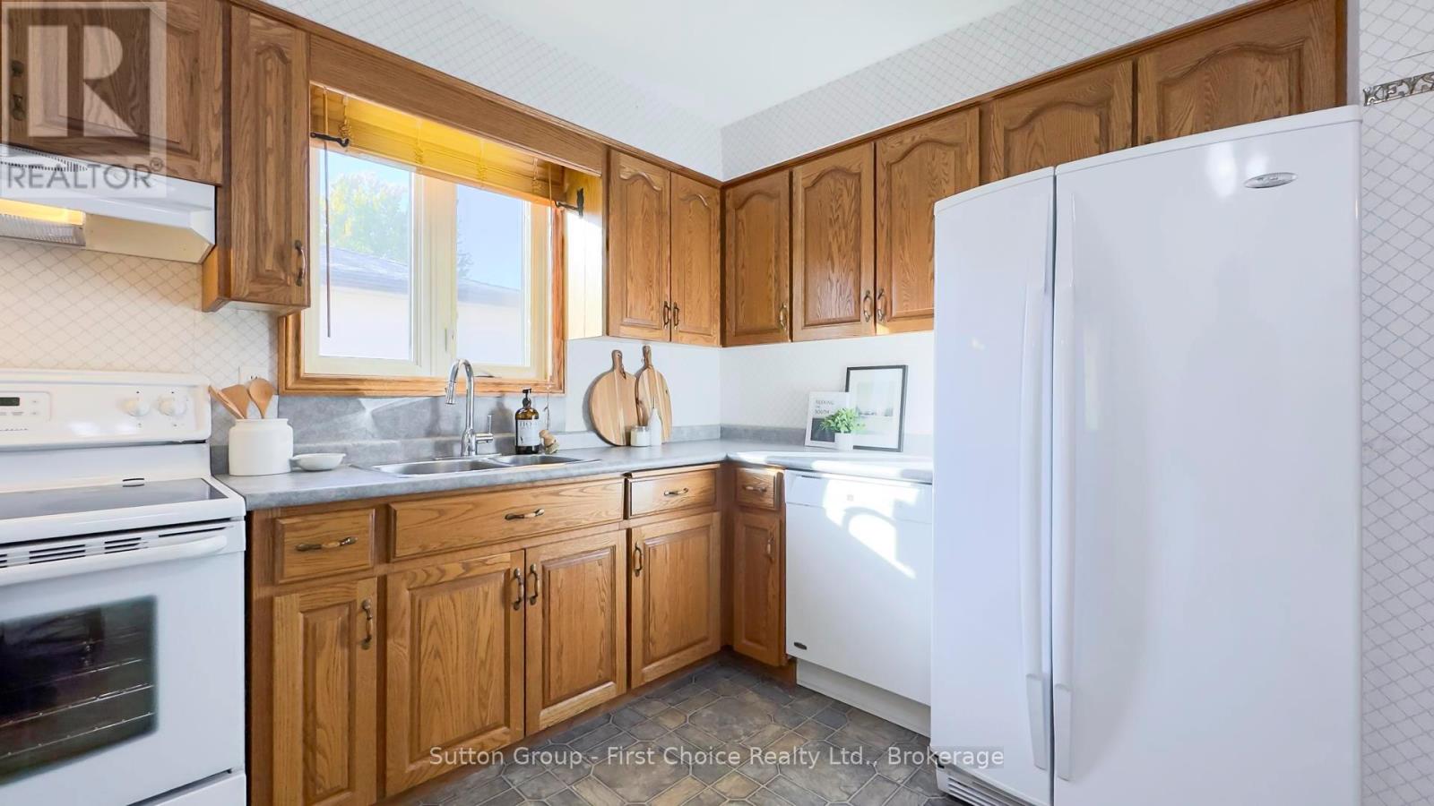 8 Dunsford Crescent, St. Marys, Ontario  N4X 1C6 - Photo 17 - X13088186
