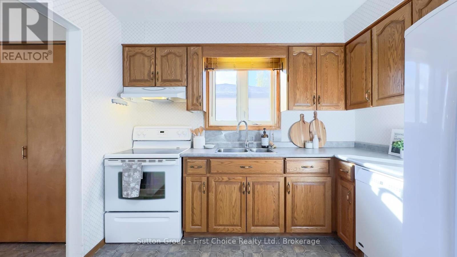 8 Dunsford Crescent, St. Marys, Ontario  N4X 1C6 - Photo 18 - X13088186
