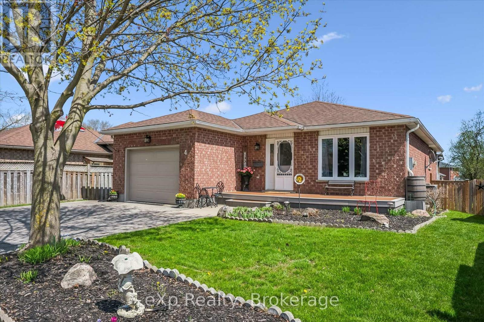4 Peartree Crescent, Guelph, Ontario  N1H 8K6 - Photo 2 - X13088200
