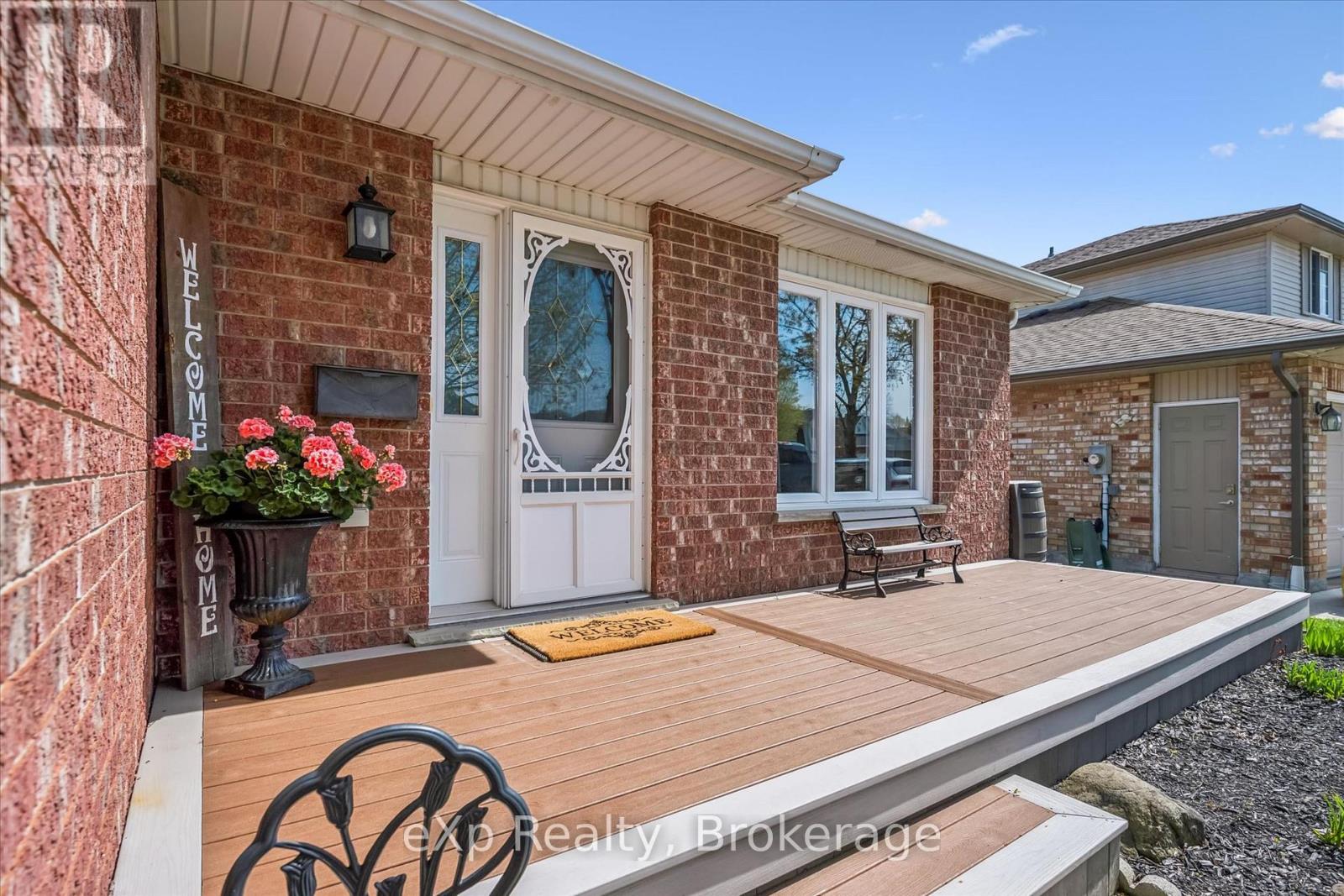 4 Peartree Crescent, Guelph, Ontario  N1H 8K6 - Photo 3 - X13088200