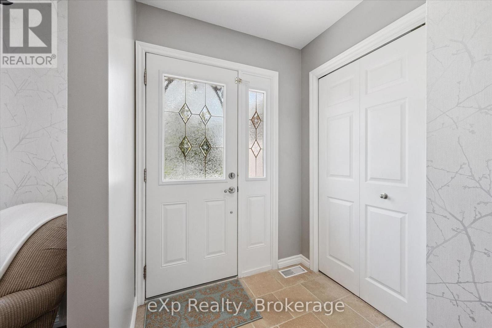 4 Peartree Crescent, Guelph, Ontario  N1H 8K6 - Photo 4 - X13088200