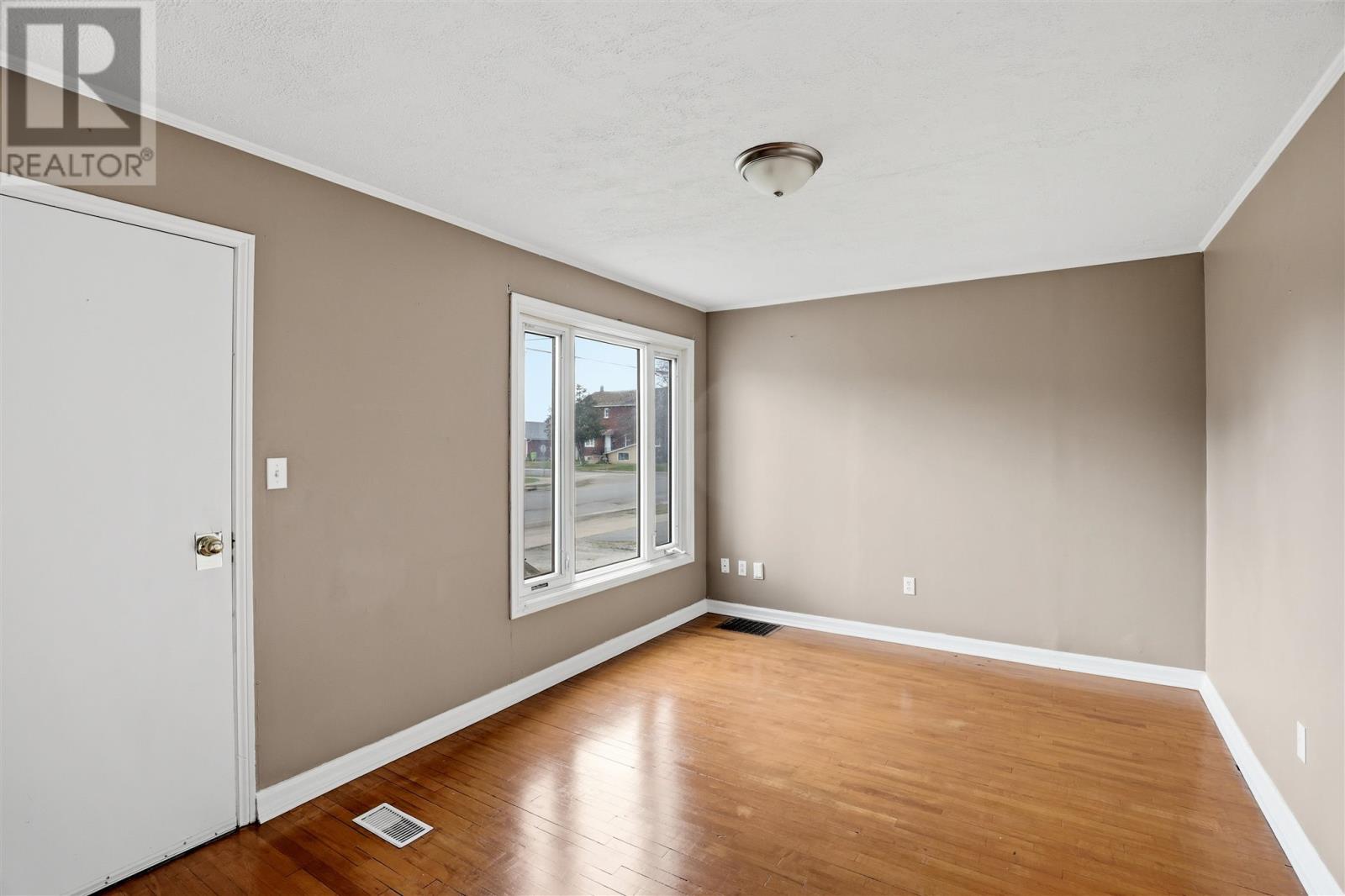 118 Henrietta Ave, Sault Ste. Marie, Ontario  P6C 1Z5 - Photo 9 - SM260858