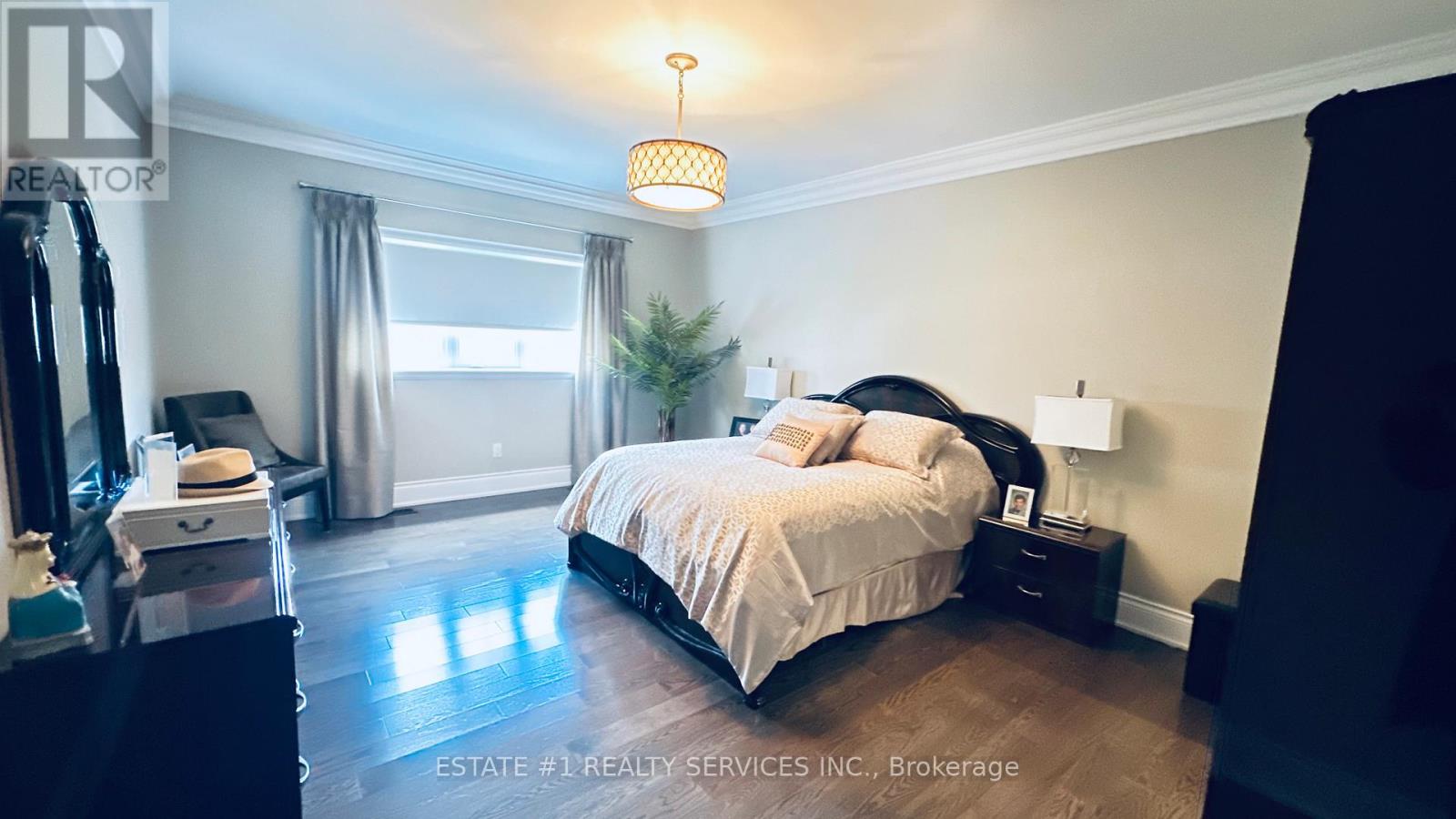 48 Beacon Hill Drive, Brampton, Ontario  L6X 0V7 - Photo 4 - W13017094