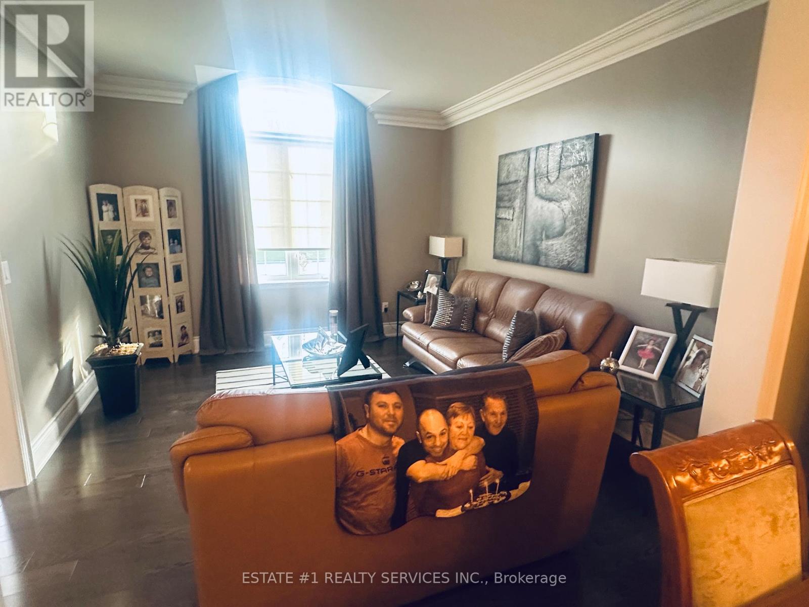 48 Beacon Hill Drive, Brampton, Ontario  L6X 0V7 - Photo 11 - W13017094