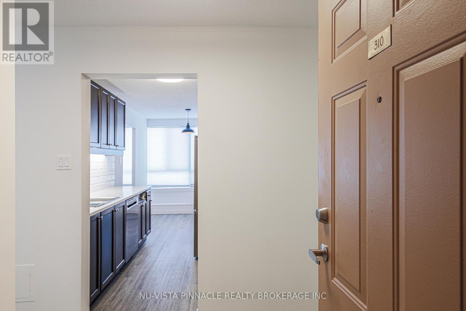 310 - 1600 Adelaide Street N, London North, Ontario  N5X 3H6 - Photo 2 - X12881610
