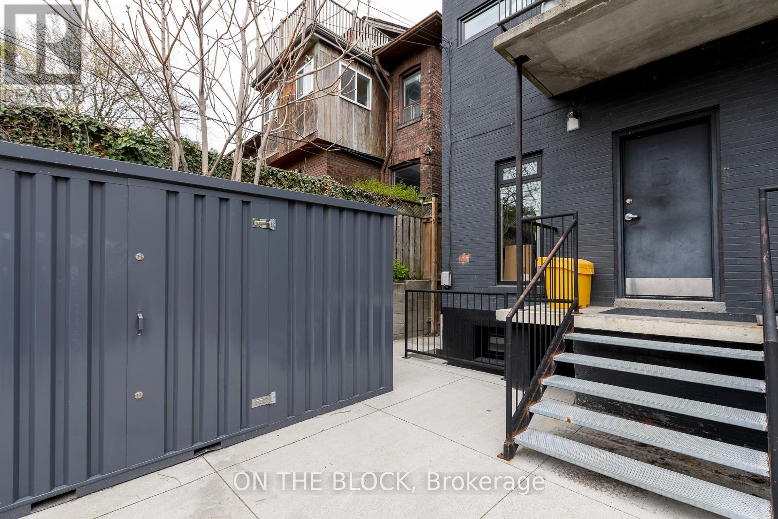 1041 College Street, Toronto, Ontario  M6H 1B1 - Photo 17 - C13050516