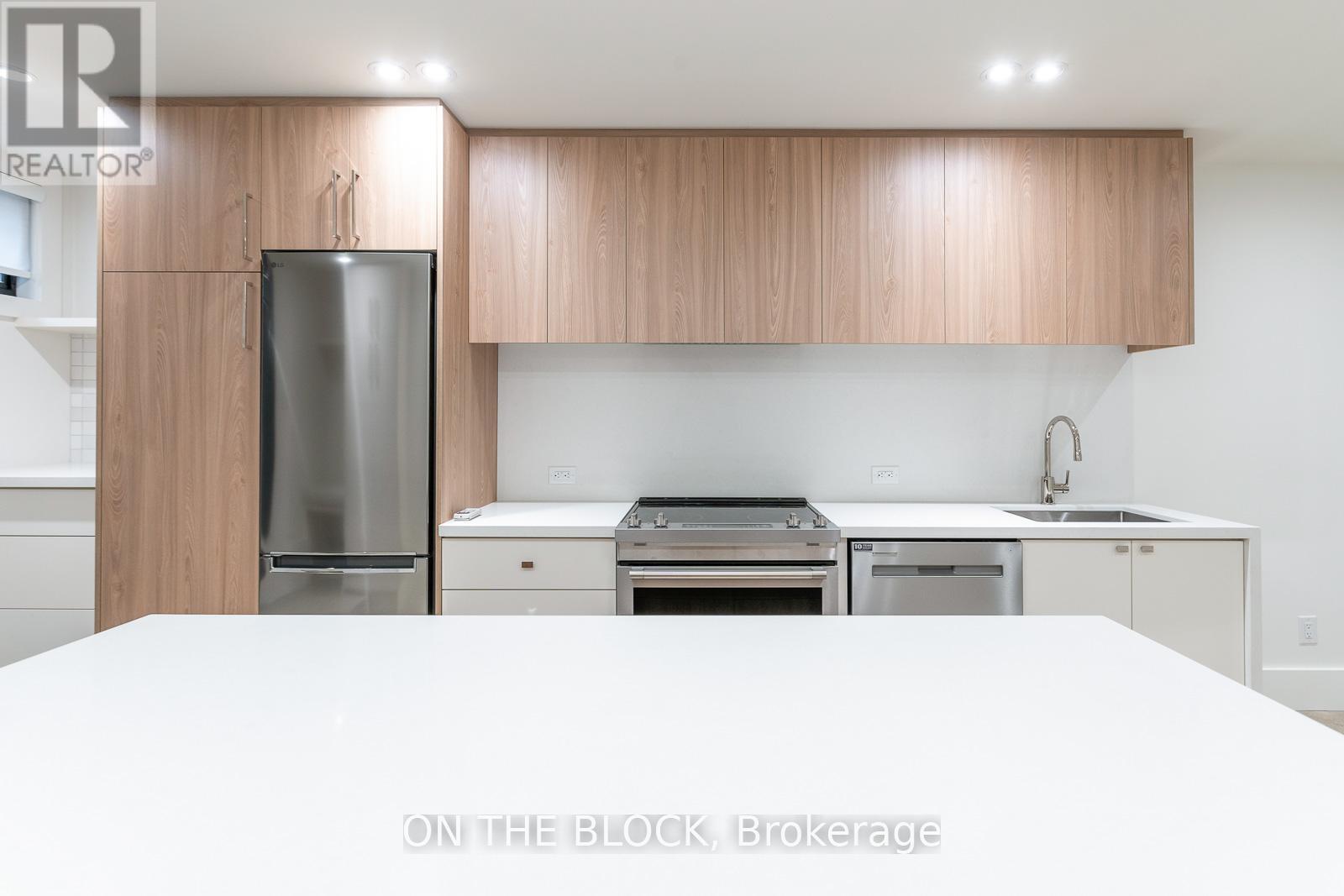 1041 College Street, Toronto, Ontario  M6H 1B1 - Photo 5 - C13050516