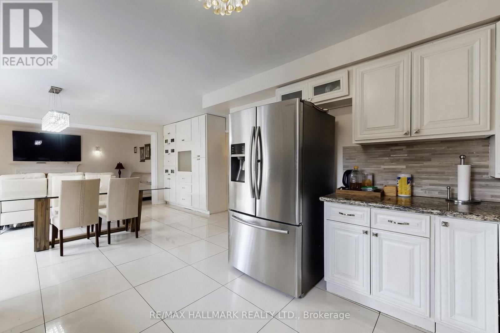 97 Stave Crescent, Richmond Hill, Ontario L4C 9J2 - Photo 16 - N12916950