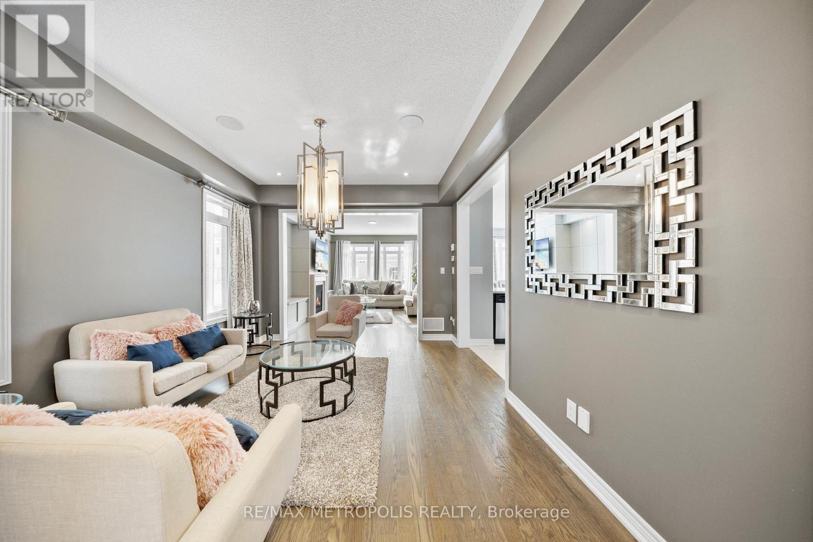 118 Lorne Thomas Place, New Tecumseth, Ontario  L9R 0V8 - Photo 12 - N13087448