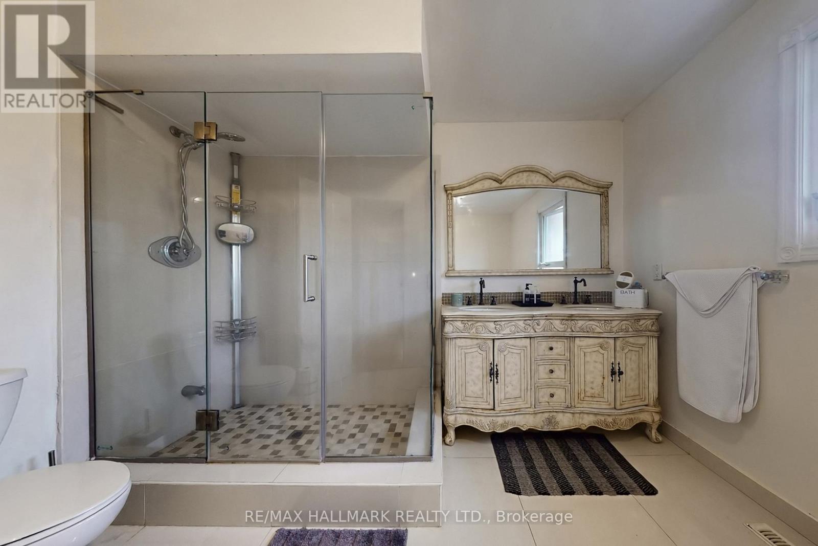 97 Stave Crescent, Richmond Hill, Ontario L4C 9J2 - Photo 25 - N12916950