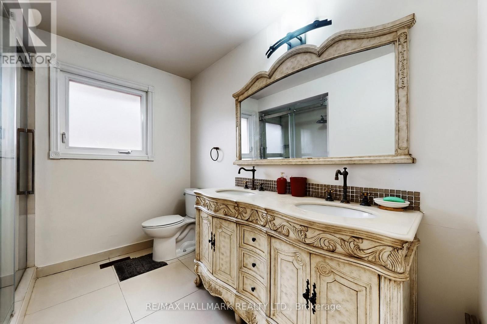 97 Stave Crescent, Richmond Hill, Ontario L4C 9J2 - Photo 30 - N12916950