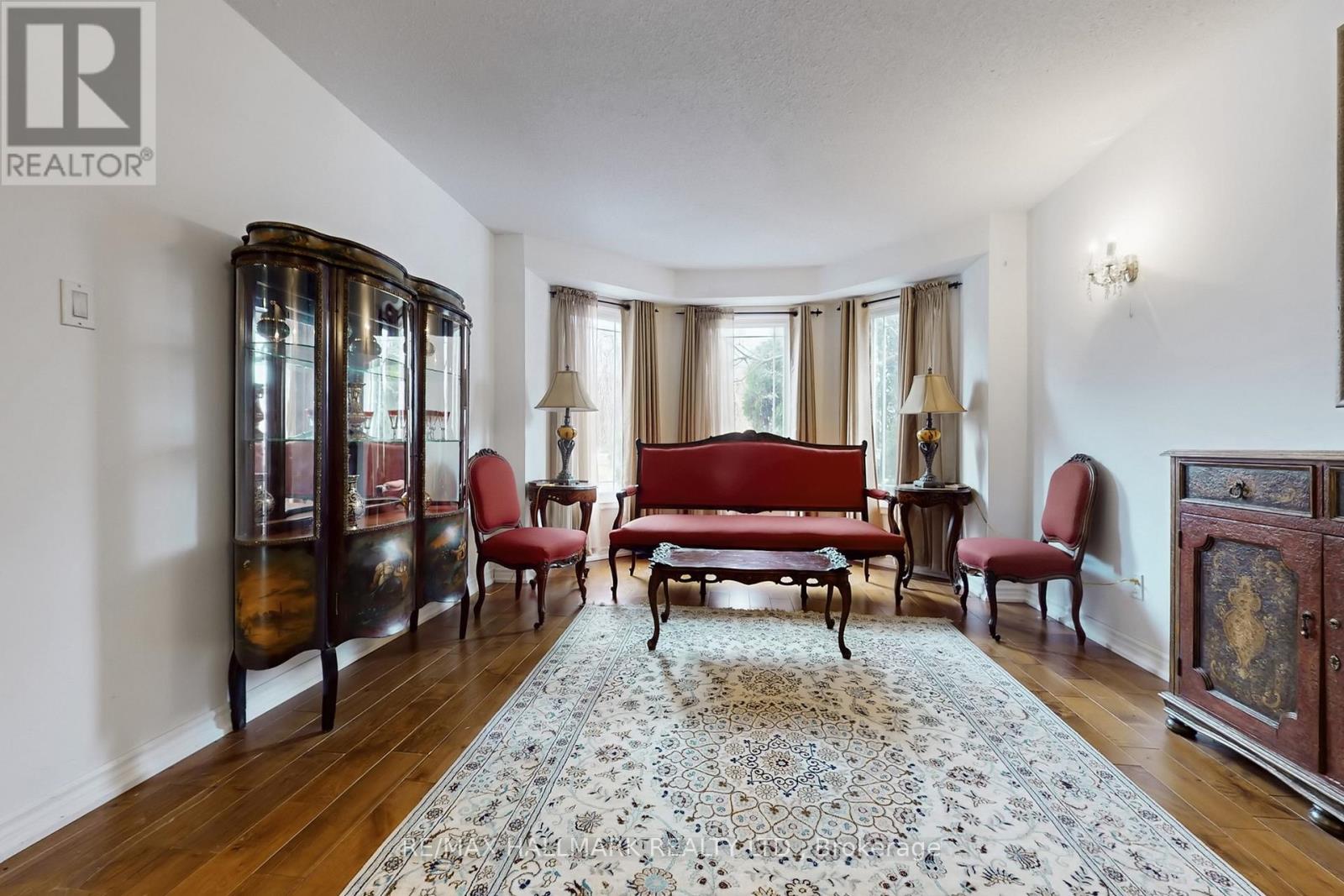 97 Stave Crescent, Richmond Hill, Ontario L4C 9J2 - Photo 5 - N12916950