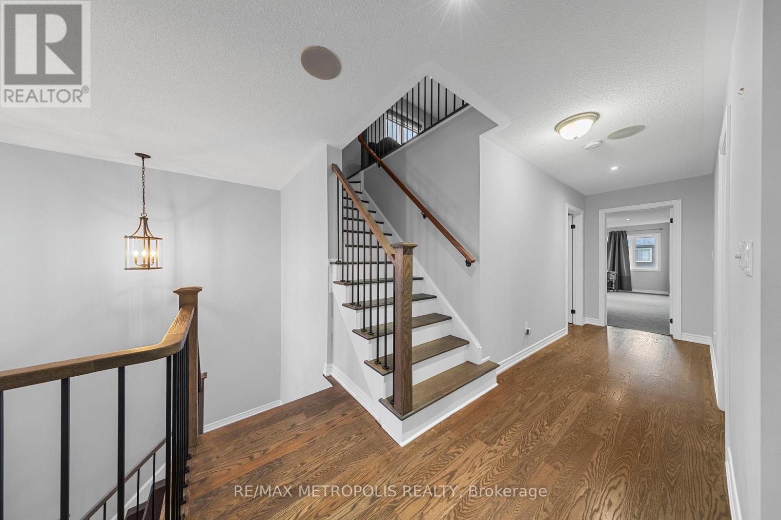 118 Lorne Thomas Place, New Tecumseth, Ontario  L9R 0V8 - Photo 38 - N13087448