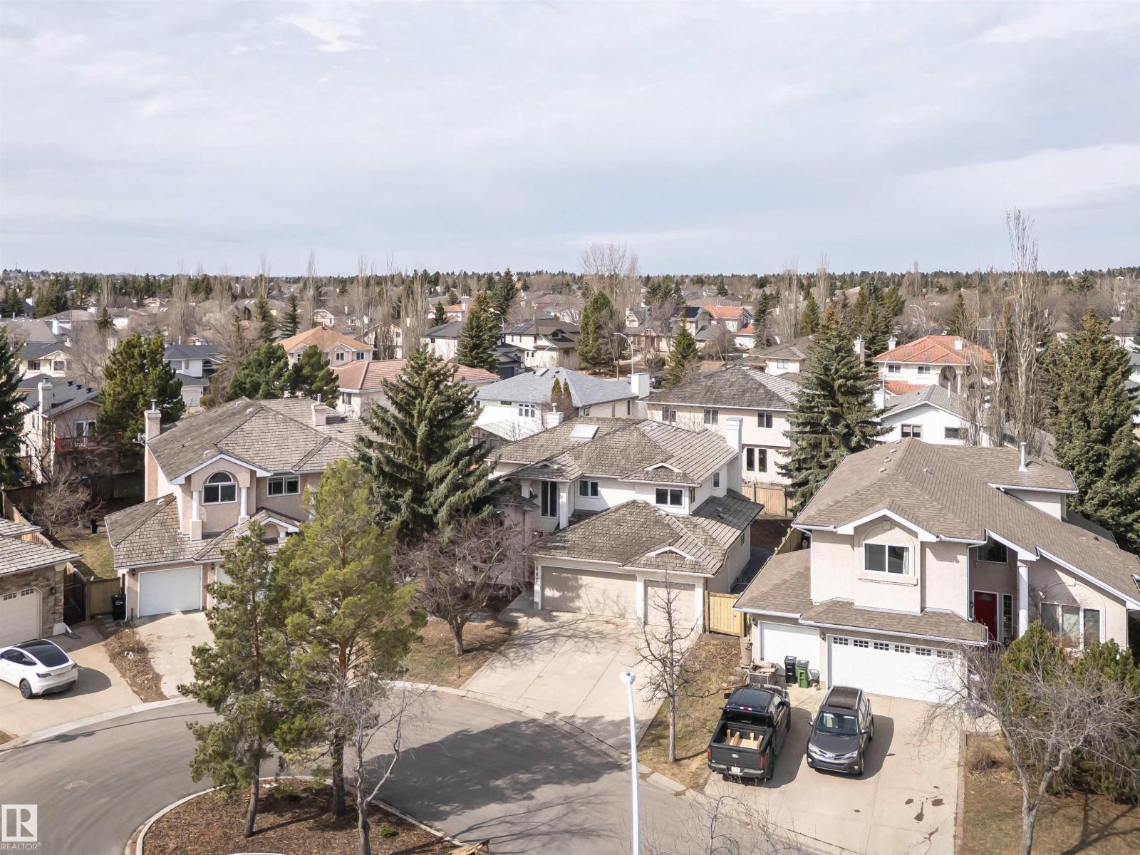 607 Butterworth Wd Nw, Edmonton, Alberta  T6R 2G8 - Photo 2 - E4485916