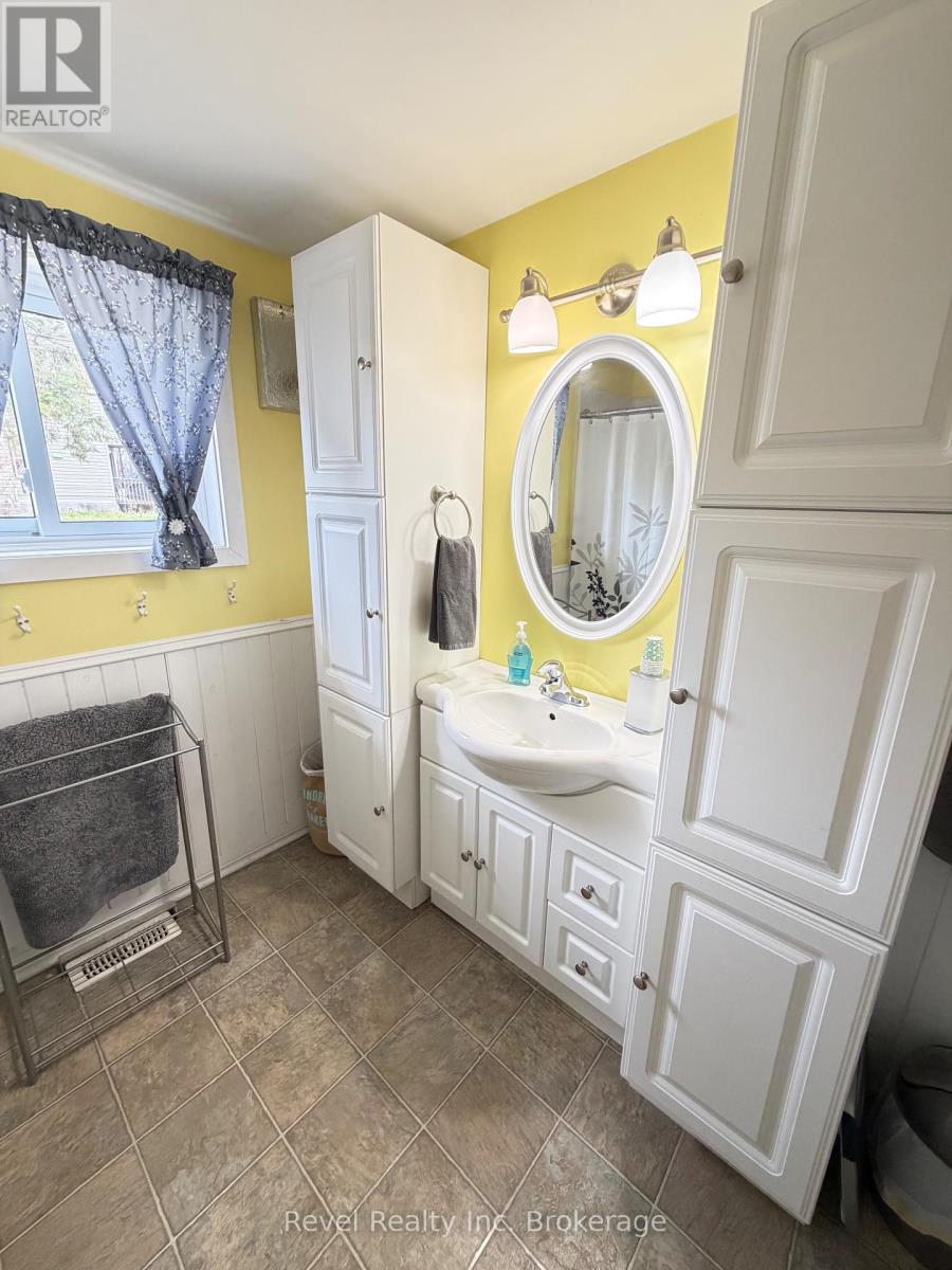 348 Poplar Street, Mattawa, Ontario  P0H 1V0 - Photo 13 - X13088228