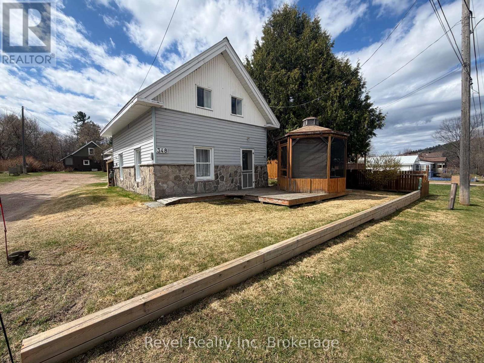 348 Poplar Street, Mattawa, Ontario  P0H 1V0 - Photo 2 - X13088228