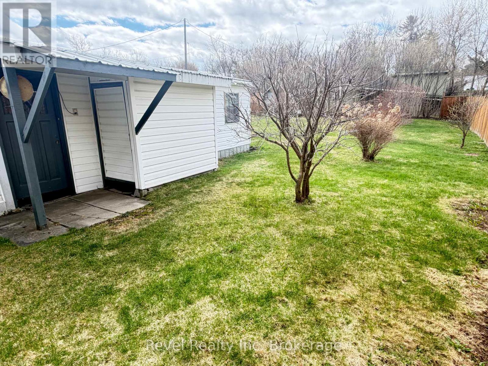 348 Poplar Street, Mattawa, Ontario  P0H 1V0 - Photo 38 - X13088228