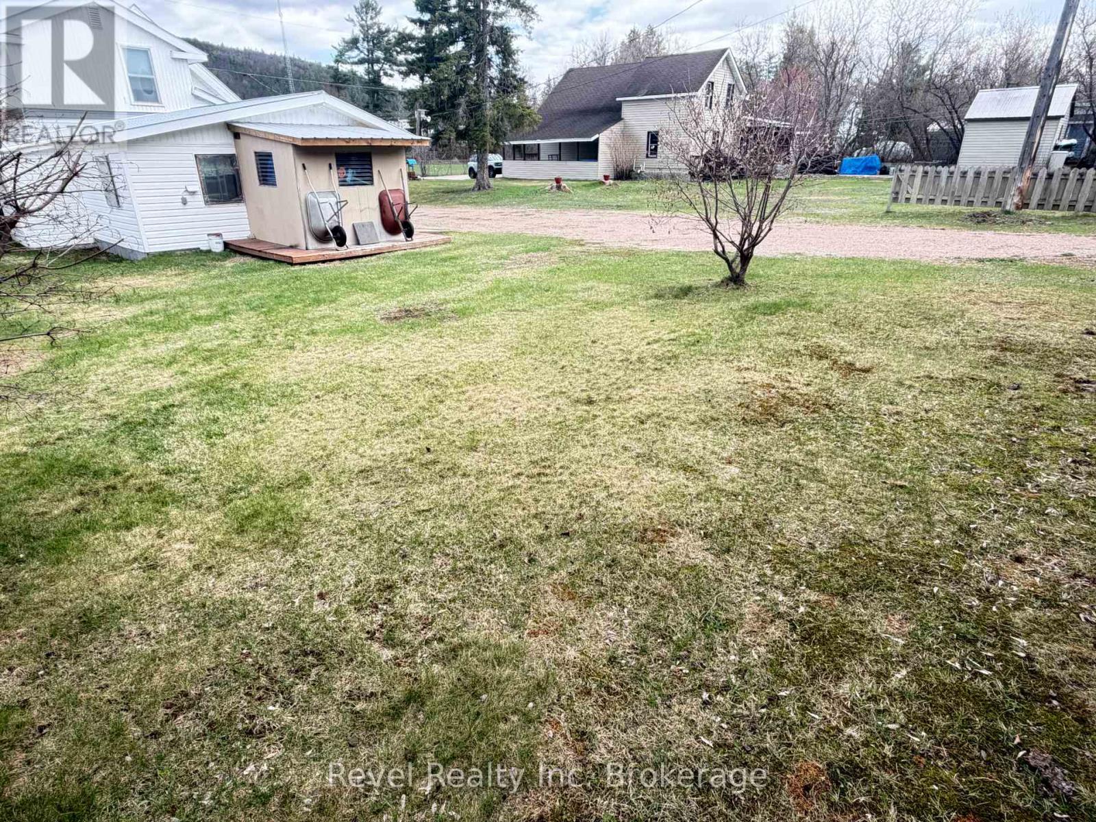 348 Poplar Street, Mattawa, Ontario  P0H 1V0 - Photo 40 - X13088228